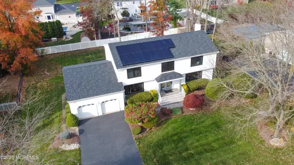 Manalapan, NJ 07726,12 Pence Road