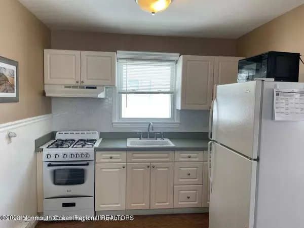 Lavallette, NJ 08735,15 Elizabeth Avenue