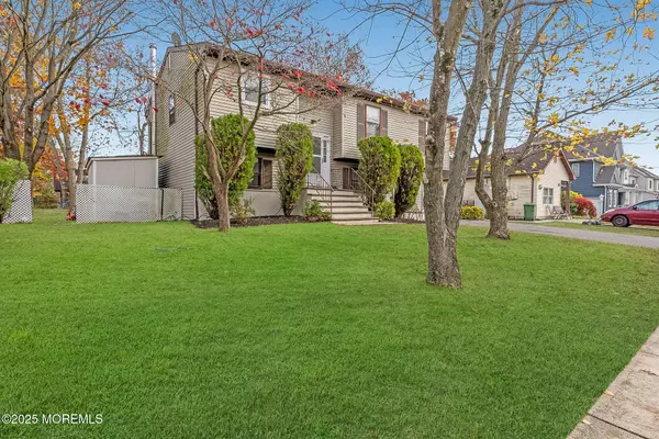 Lakewood, NJ 08701,883 Morris Avenue