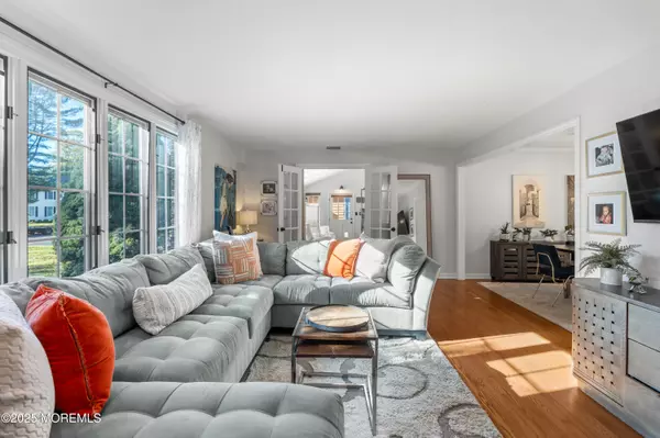 Little Silver, NJ 07739,26 Prince Place