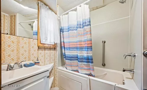 Toms River, NJ 08755,2300 Massachusetts Avenue #26