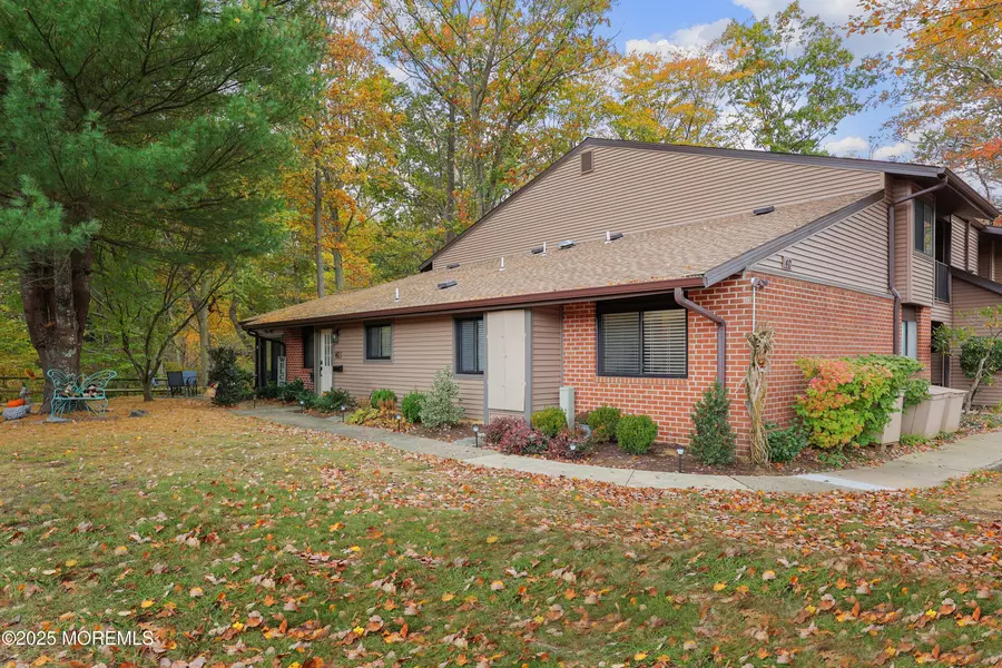 40 Ellsworth Court, Red Bank, NJ 07701