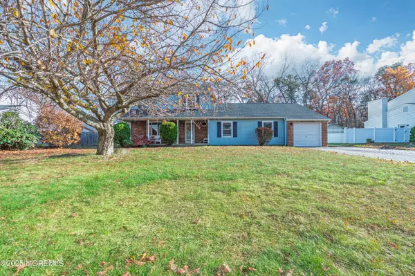 147 Foxhollow Drive, Lanoka Harbor, NJ 08734