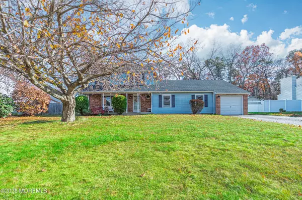 Lanoka Harbor, NJ 08734,147 Foxhollow Drive