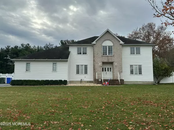 63 Jamestown Drive, Eatontown, NJ 07724