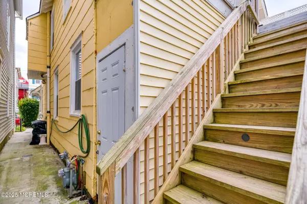 Ocean Grove, NJ 07756,19 Webb Avenue #2