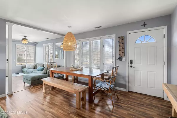 Manasquan, NJ 08736,167 4th Avenue