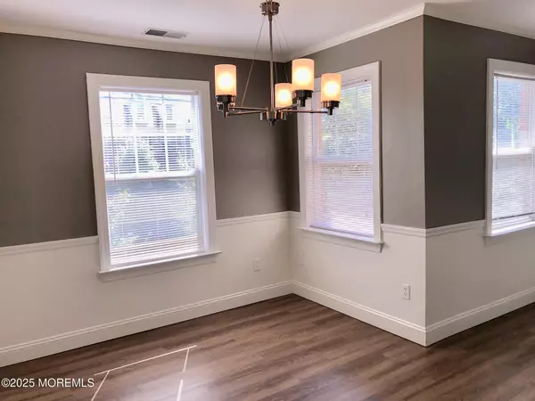 Metuchen, NJ 08840,112 Central Avenue Avenue