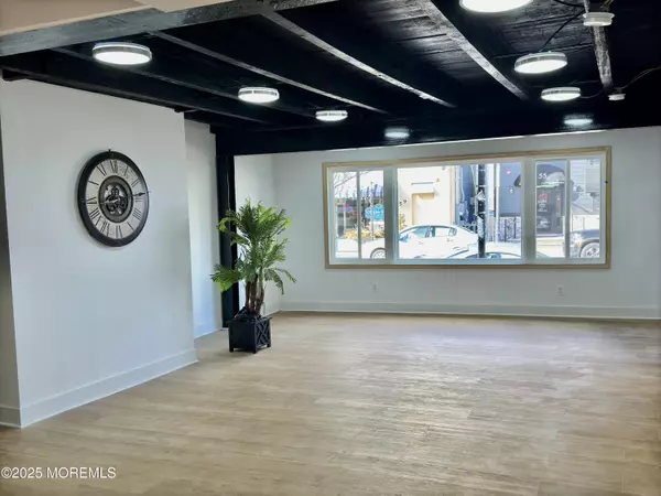 Keyport, NJ 07735,54 W Front Street #A