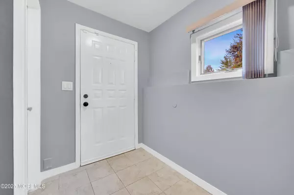 Old Bridge, NJ 08857,96 Diamond Lane