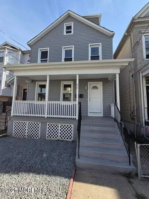216 Delaware Street #1, Elizabeth Port, NJ 07206