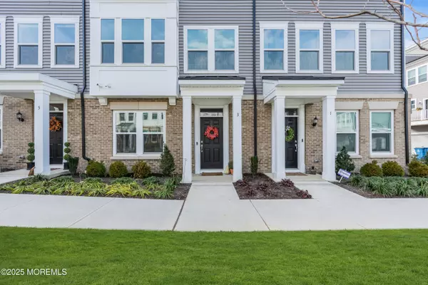 Oceanport, NJ 07757,3 Sandbar Alley