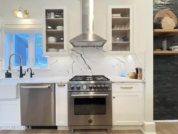 Bloomfield, NJ 07003,164 Glenwood Avenue #201