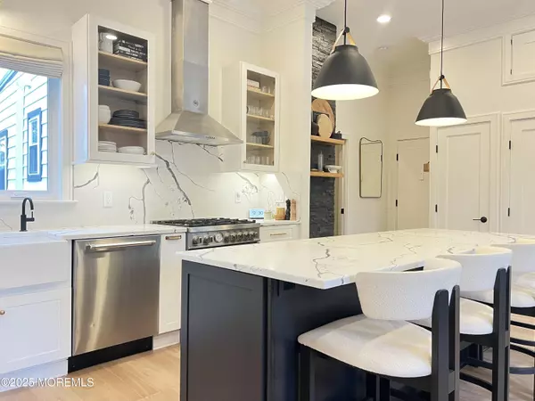 Bloomfield, NJ 07003,164 Glenwood Avenue #201