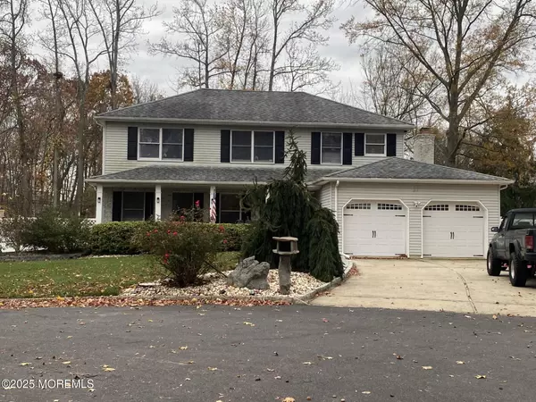 11 Walnut Court, Matawan, NJ 07747