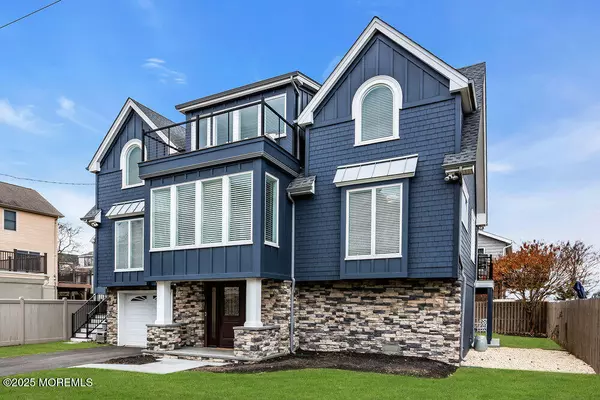 Highlands, NJ 07732,10 Waterwitch Avenue