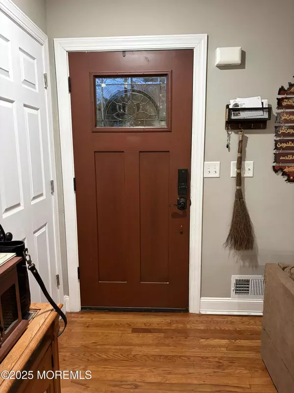 Holmdel, NJ 07733,11 Chestnut Ridge Road