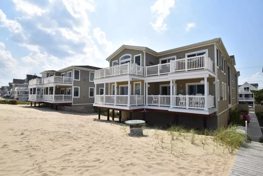 239 Beachfront #4, Manasquan, NJ 08736