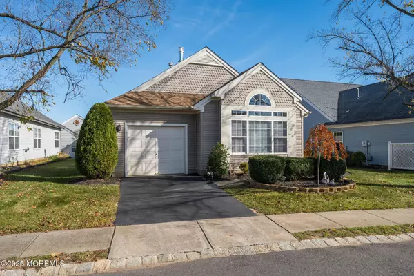 5 Geoffrey Court, Manchester, NJ 08759