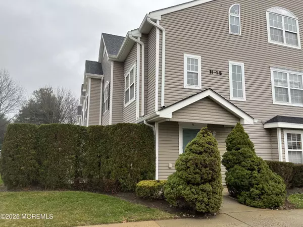 Howell, NJ 07731,11 Fiddlers Elbow Court