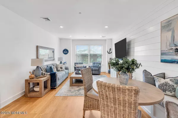 Point Pleasant Beach, NJ 08742,1801 Route 35 #4