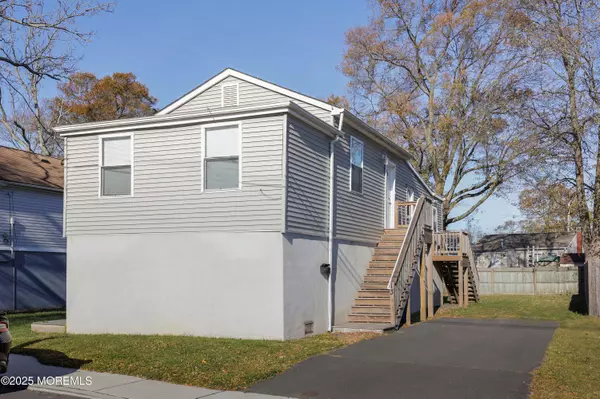 Keansburg, NJ 07734,13 Grove Place