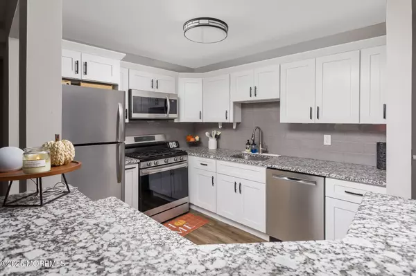 Jackson, NJ 08527,208 Owls Nest Court