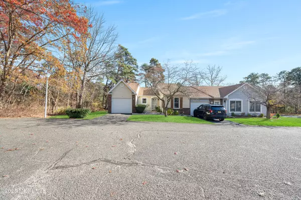 Lakewood, NJ 08701,3 Taylor Court