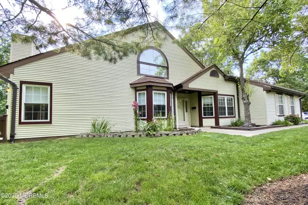 Manalapan, NJ 07726,163 Colony Lane