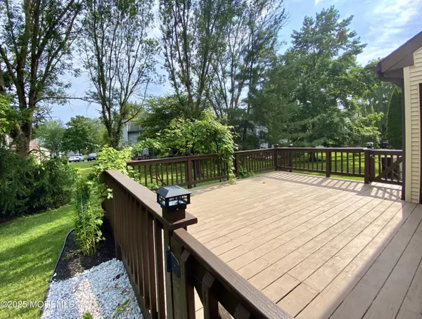 Manalapan, NJ 07726,163 Colony Lane