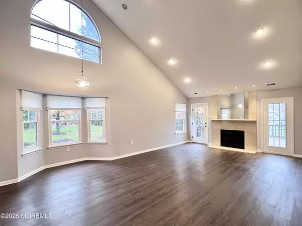 Manalapan, NJ 07726,163 Colony Lane