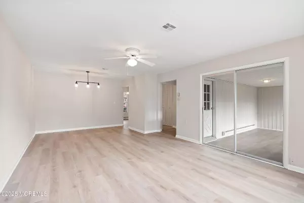 Lakewood, NJ 08701,1087 Argyll Circle