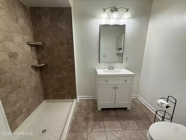 Toms River, NJ 08753,631 Mckinley Avenue