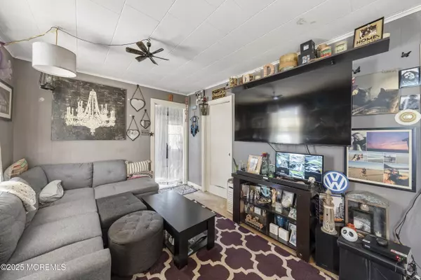 Union Beach, NJ 07735,715 Park Avenue