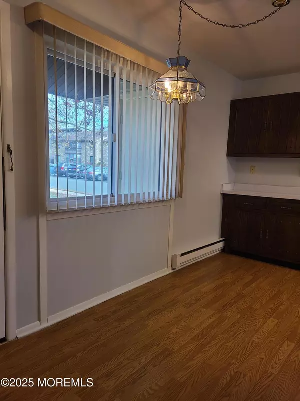 Englishtown, NJ 07726,141 Cross Slope Court