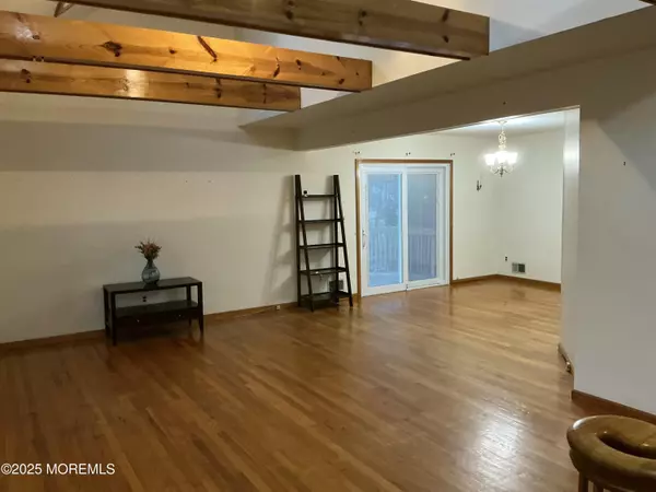 Howell, NJ 07731,100 Solomon Street