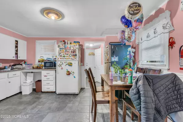 Freehold, NJ 07728,25 Union Avenue