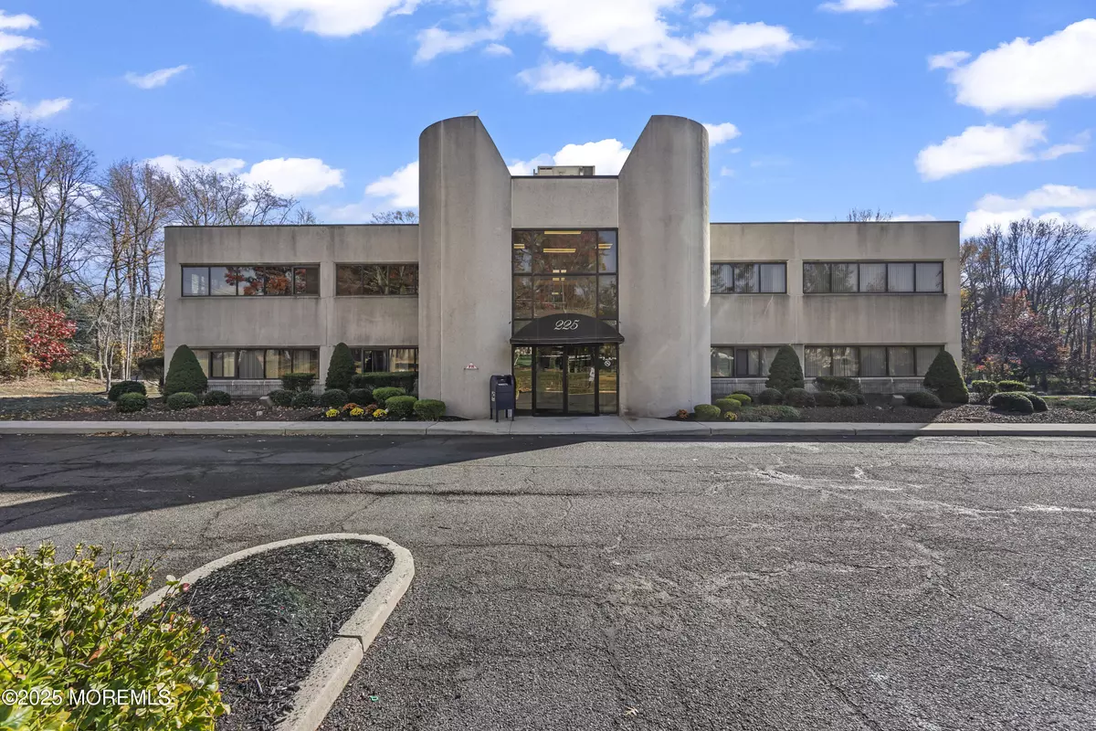 Manalapan, NJ 07726,225 Gordons Corner Road #2J