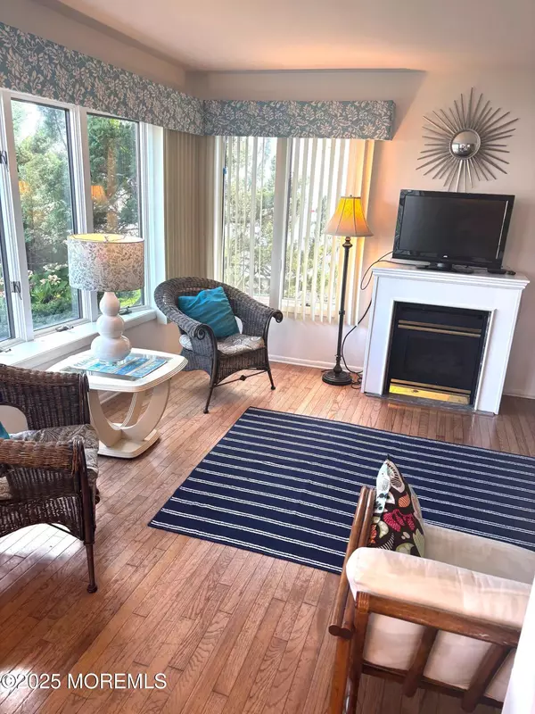 Avon-by-the-sea, NJ 07717,7 Lincoln Avenue