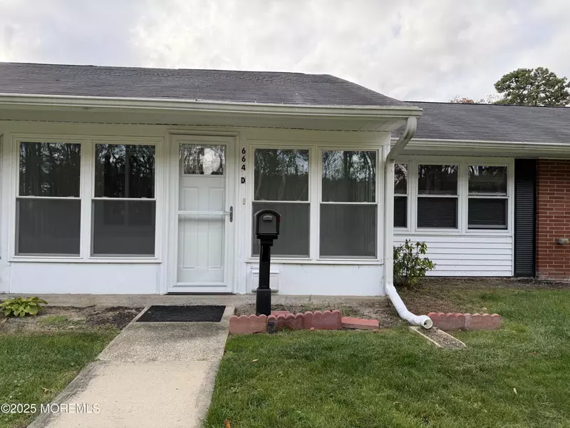 664 Plymouth, Lakewood, NJ 08701