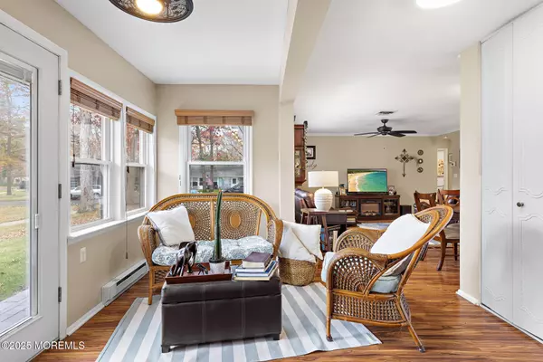 Lakewood, NJ 08701,486 Thornbury Court