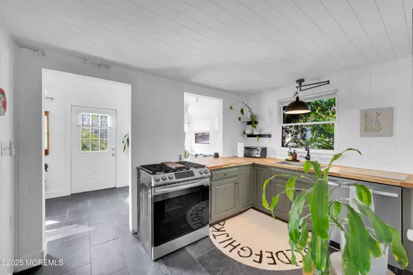 638 Parkside Avenue, Toms River, NJ 08753