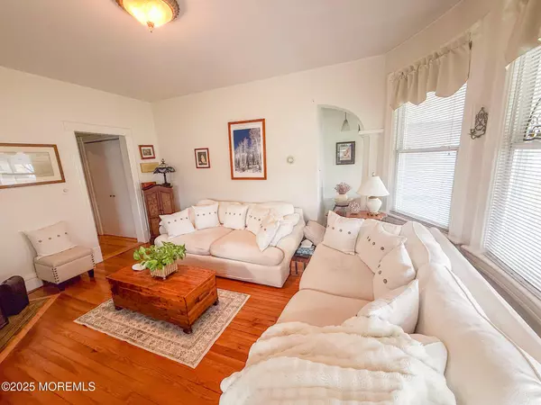 Leonardo, NJ 07737,47 Burlington Avenue #3