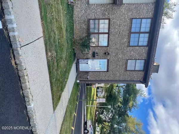 47 Village Green Way, Hazlet, NJ 07730