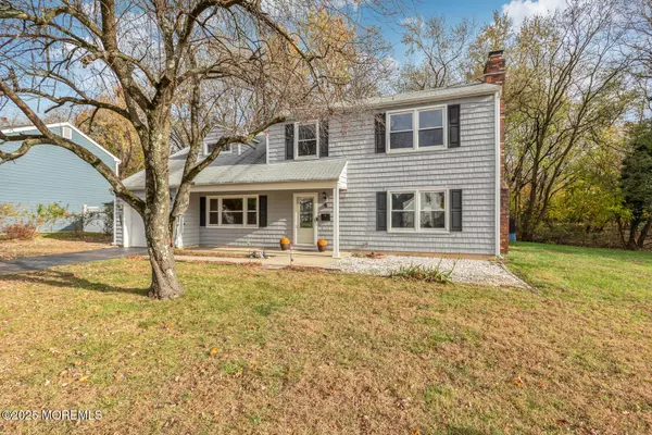 4 Templer Way, Hazlet, NJ 07730