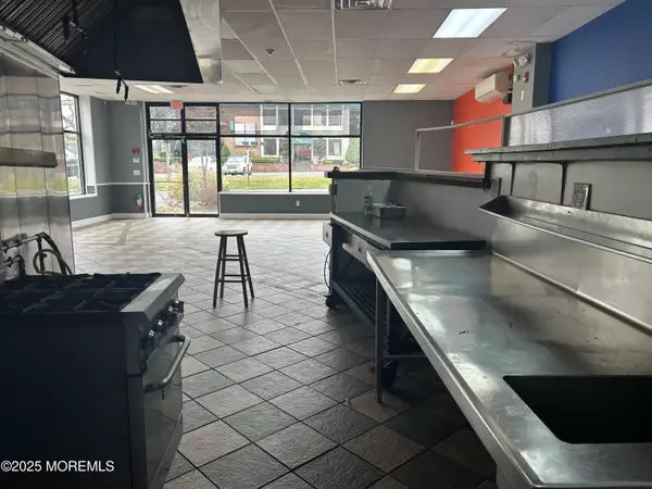 Ocean Twp, NJ 07712,3209 Sunset Avenue #3