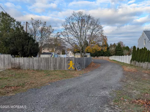 Bayville, NJ 08721,23 Butler Boulevard