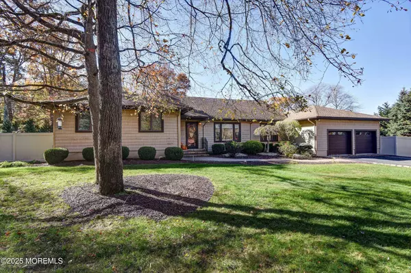 Howell, NJ 07731,2 Lyndon Lane