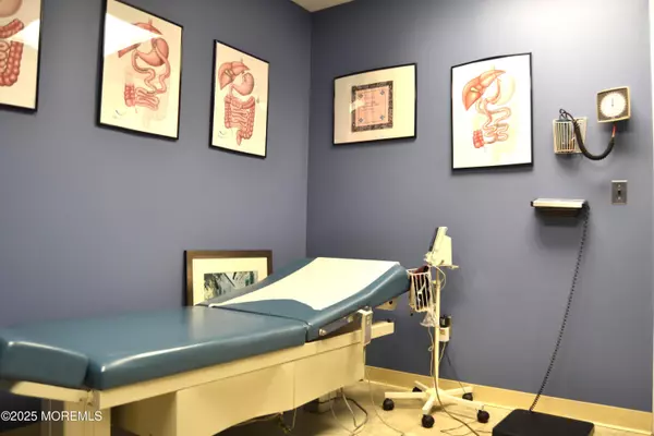 Holmdel, NJ 07733,670 Beers Street #2 and 4