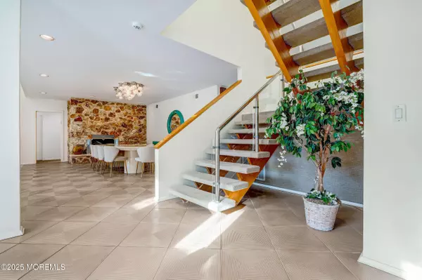 Deal, NJ 07723,19 Parker Avenue